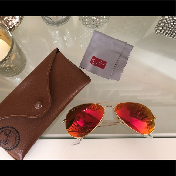 Ray-Ban Sunglasses - Picture 3 of 4